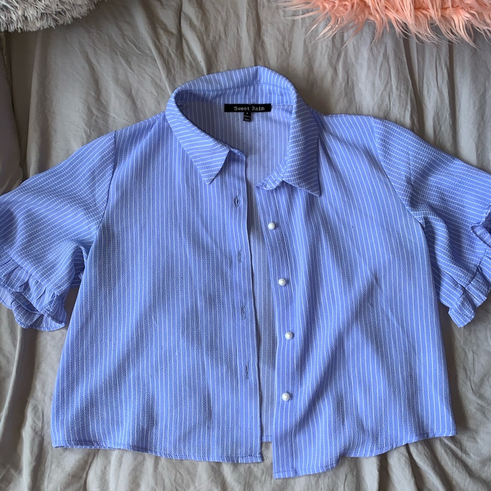 Blue stripped top